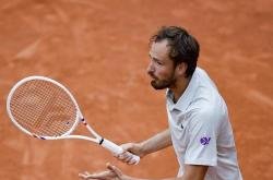 开云体育app-包含欧洲网球队爆冷日本网球队，梅德韦杰夫打破历史纪录的词条