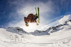 开云体育中国-萨卡爆发，中国淘汰赛过关莱比锡红牛，一场跨越国界的足球启示