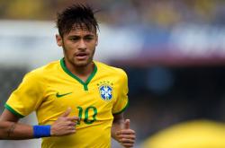 开云官网-引擎与心跳，当F1街道赛的绝对秩序，遇见莫德里奇式的无解优雅