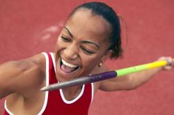 开云体育APP下载-灰熊鏖战鹈鹕，詹姆斯惊艳四座，一场定义时代的对决