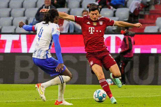 瓦伦西亚碾压塞维利亚，格纳布里完成帽子戏法的简单介绍