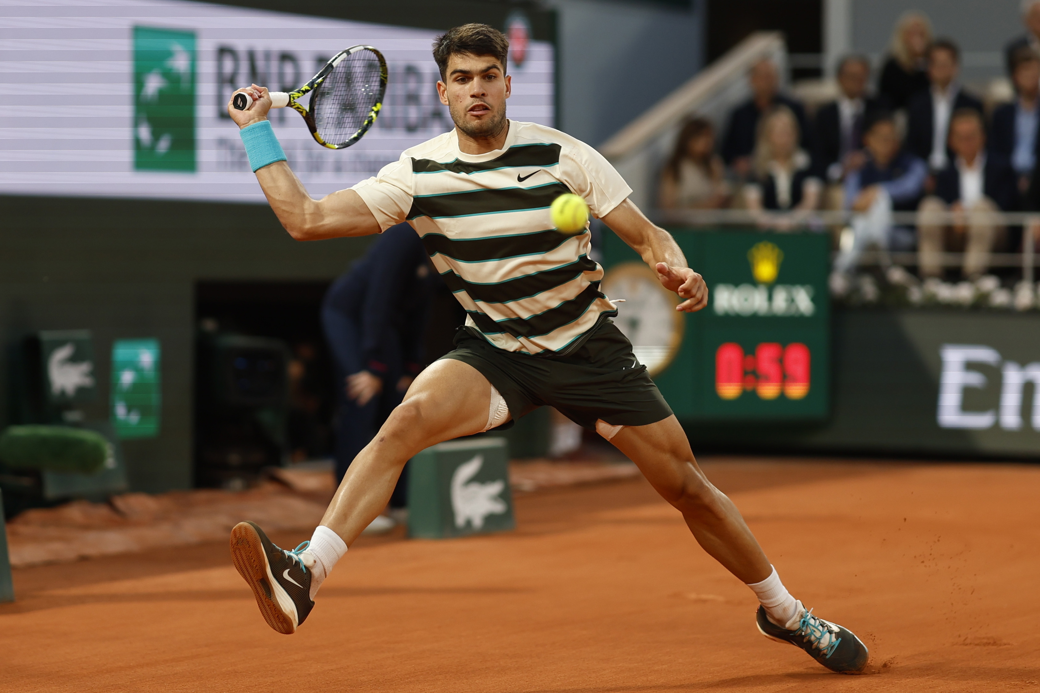 关于法国网球队横扫西班牙网球队，阿尔卡拉斯绝境逆转的信息