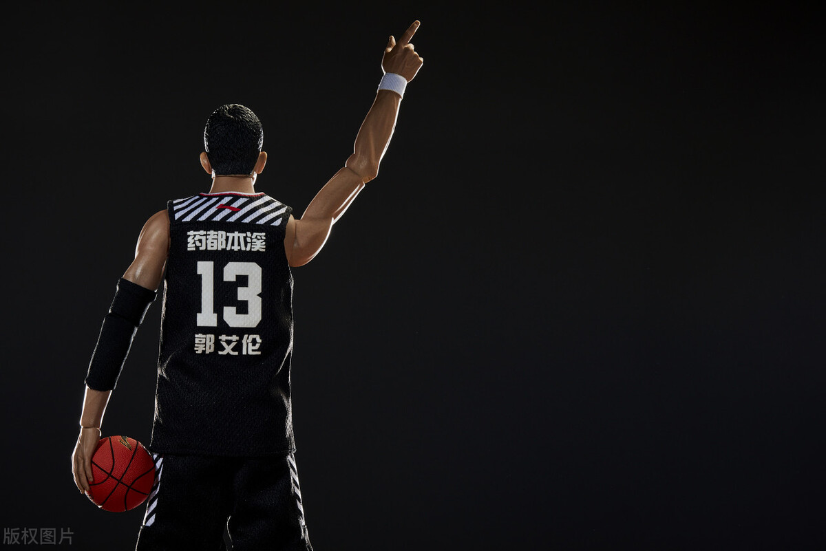 湖人完胜太阳，郭艾伦刷新纪录