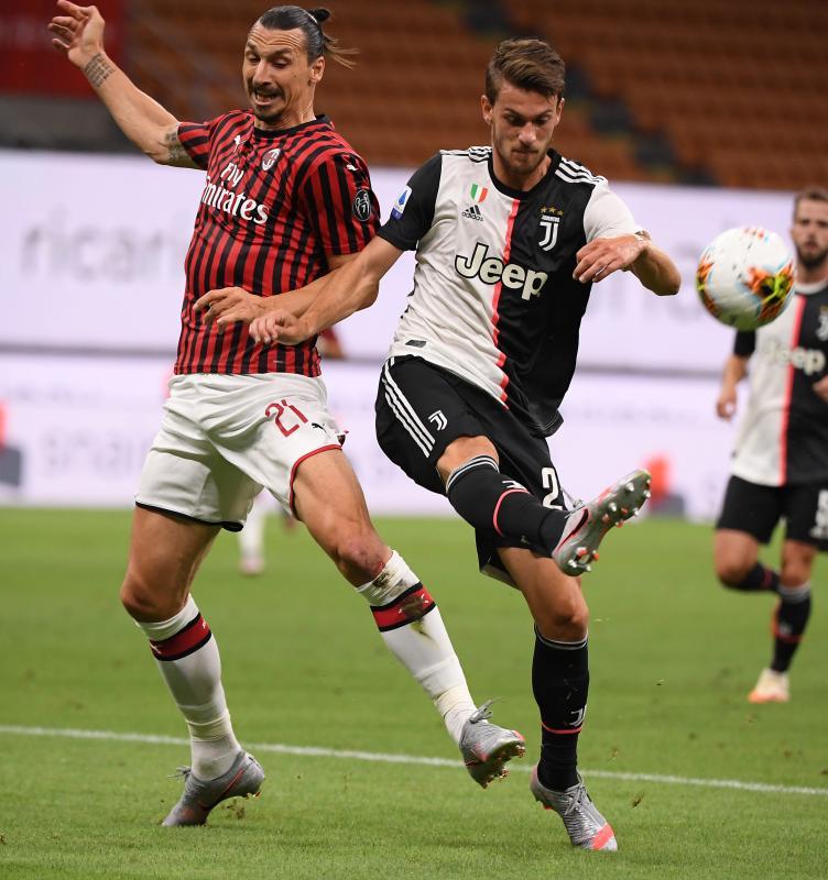 巴黎逆转希腊，伊布统治全场