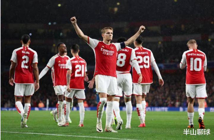 曼联客场取胜，杀入欧冠八强