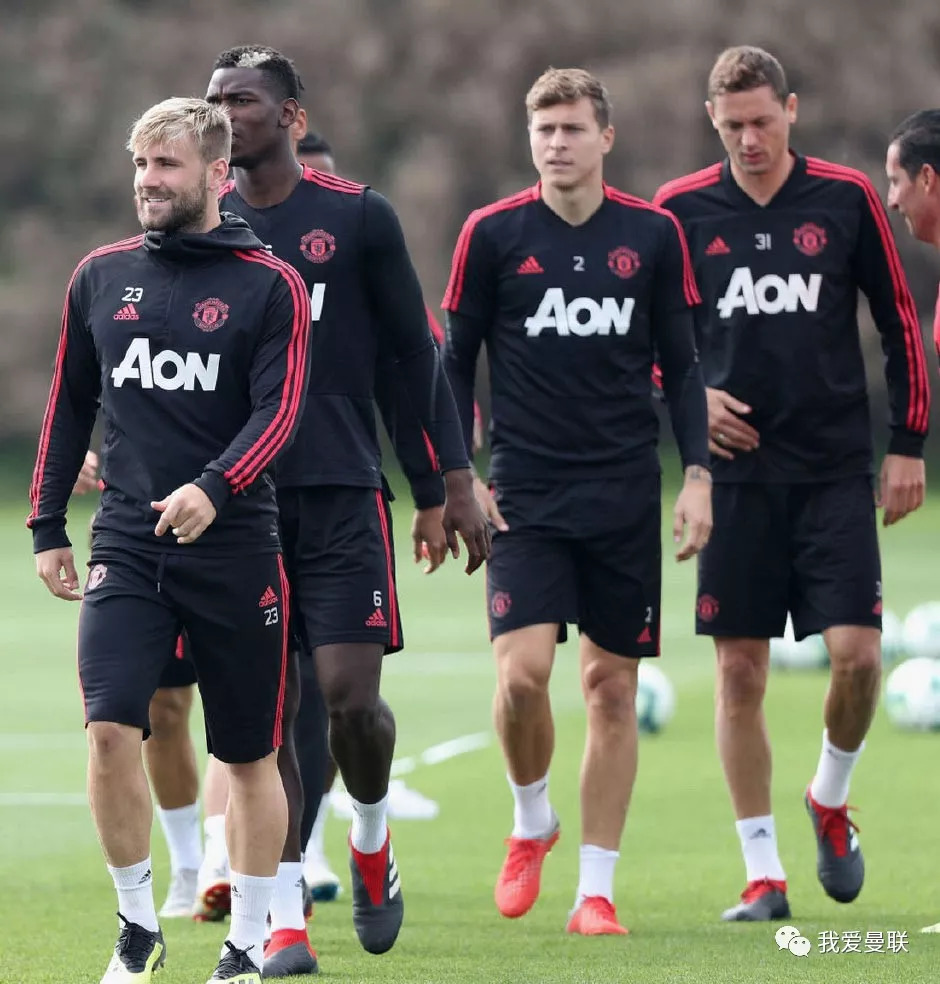 曼联球员集体努力训练，备战难缠对手