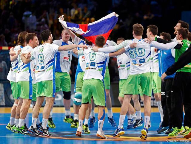 挪威足球队在赛场上展现实力