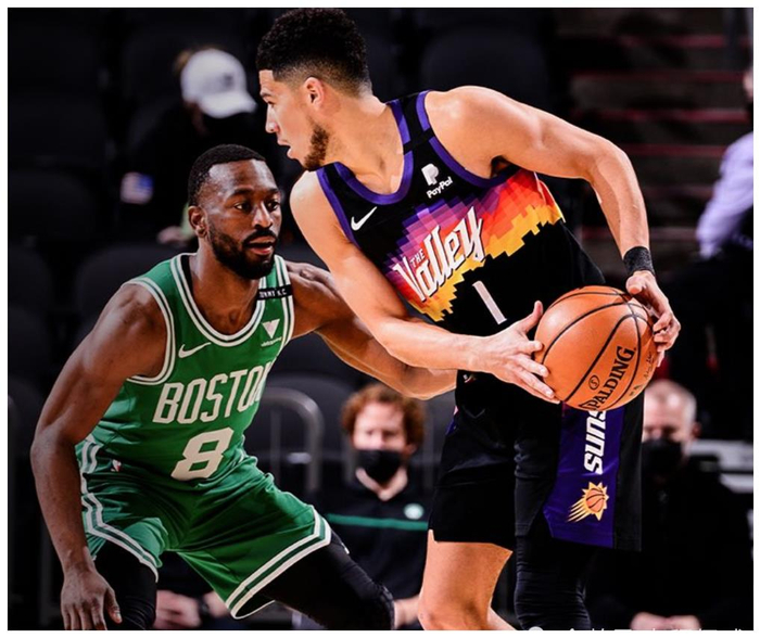 凯尔特人B队鏖战魔术，克莱送出助攻