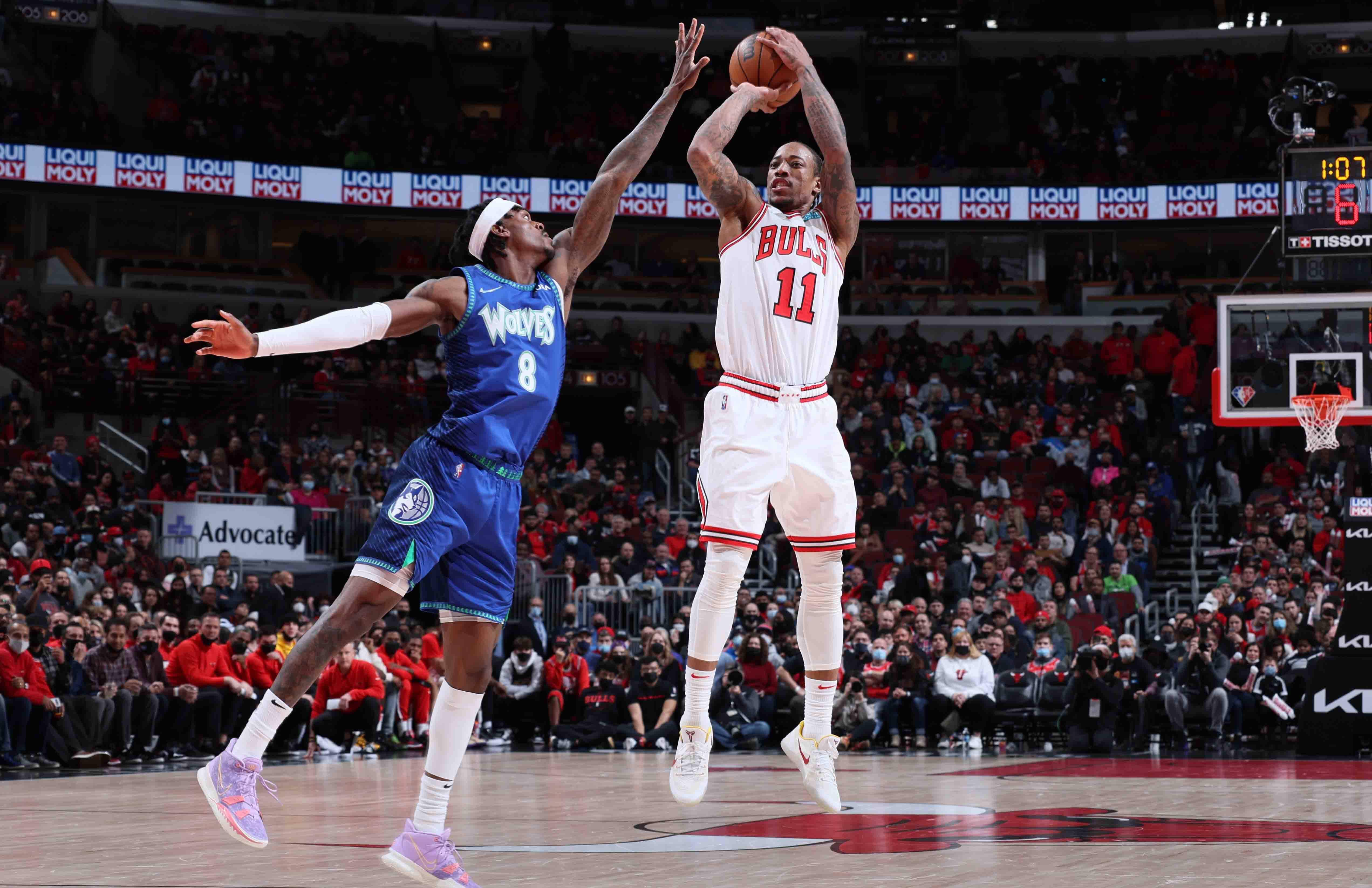 墨西哥男篮逆转尼克斯，拉文完成帽子戏法