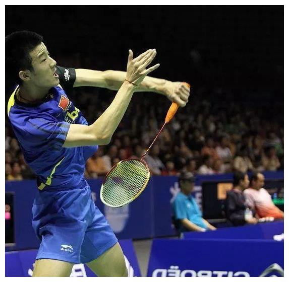 泰国羽毛球队完胜日本羽毛球队,谌龙高光表现 泰国羽毛球队完胜日本羽毛球队,谌龙高光表现