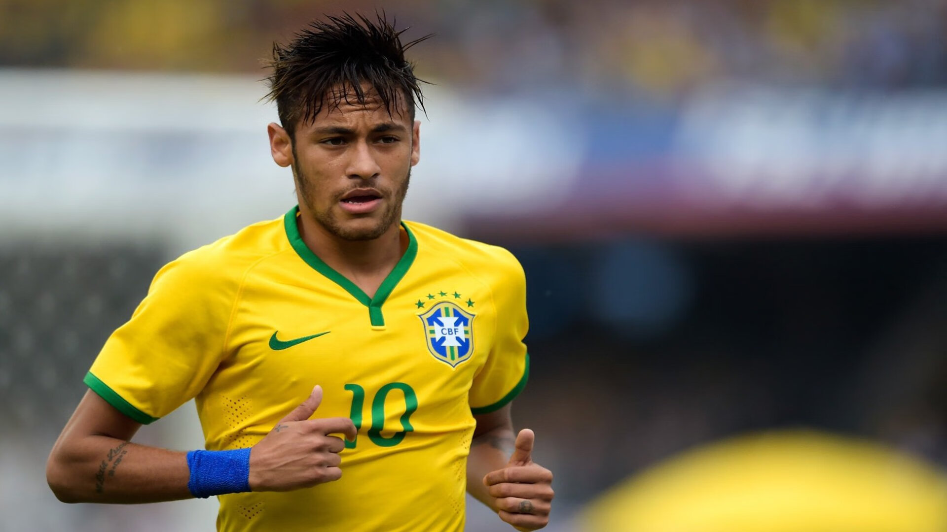 引擎与心跳，当F1街道赛的绝对秩序，遇见莫德里奇式的无解优雅